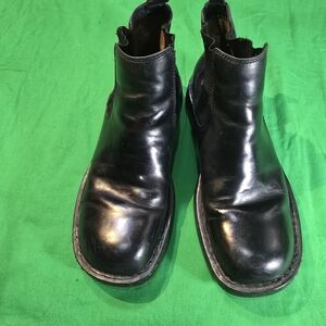 Born Men Black Boots Size 9.5